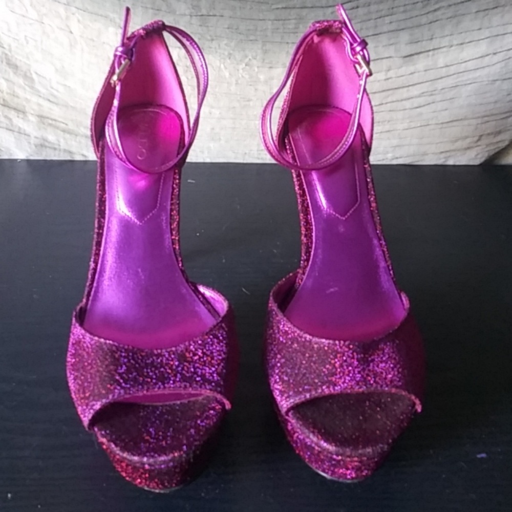 Shoes - Picture 2 of 4